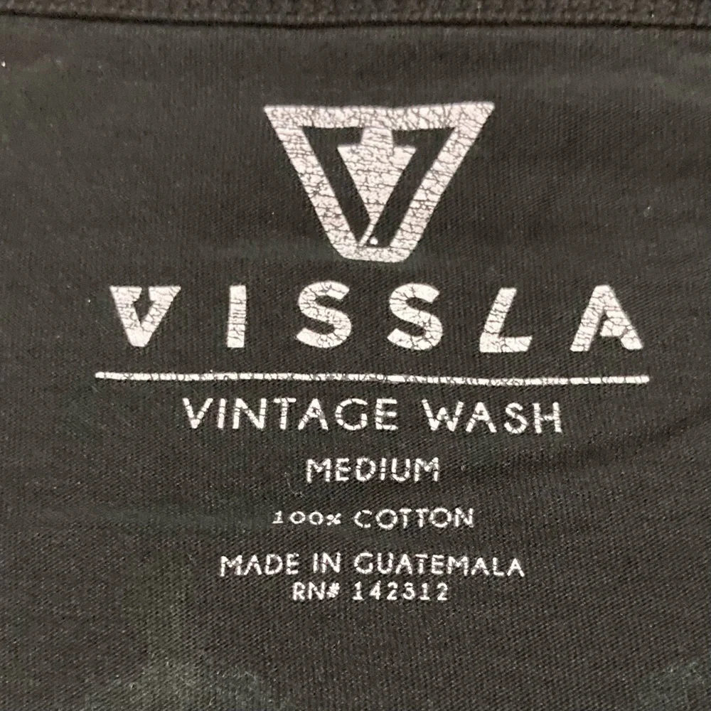 VISSLA embrace laid